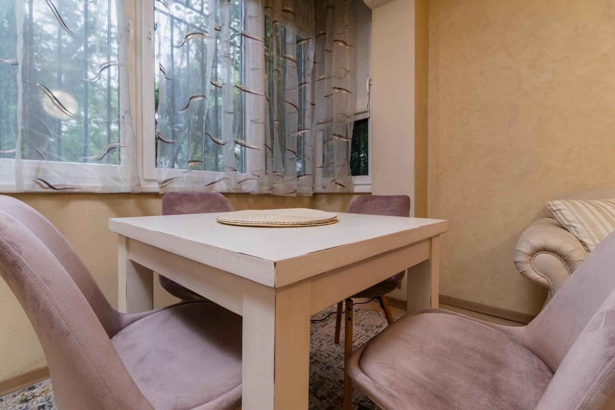Elegant 1-Bedroom Apartment พลอฟดิฟ ภายนอก รูปภาพ
