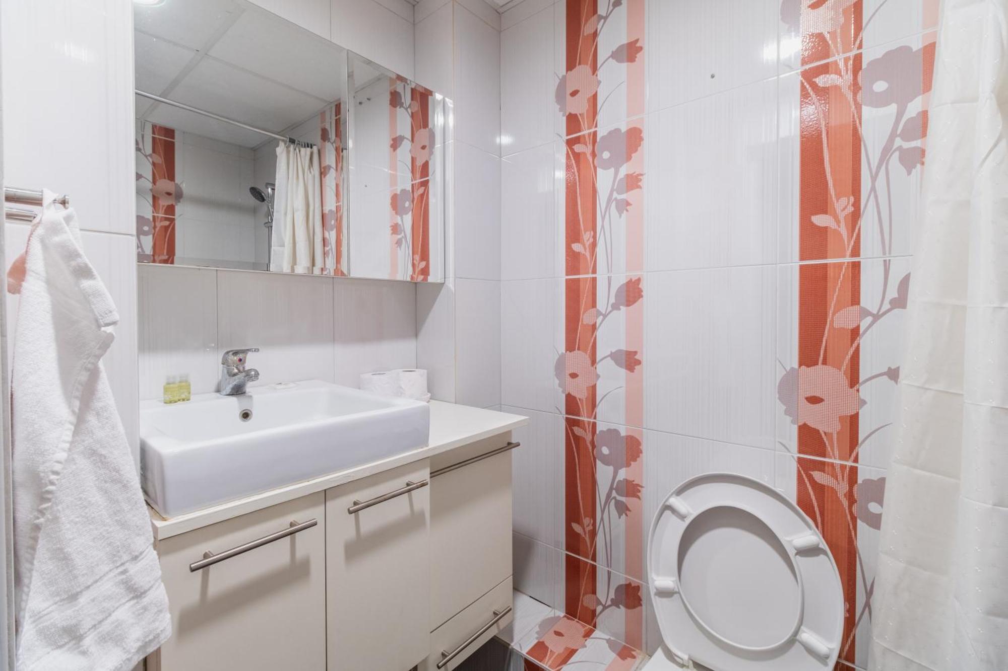 Elegant 1-Bedroom Apartment พลอฟดิฟ ภายนอก รูปภาพ